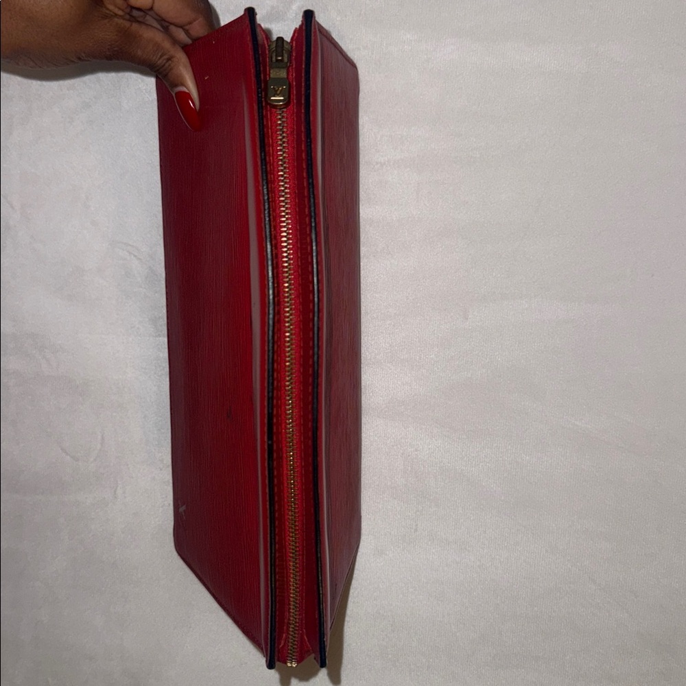 Louis Vuitton Epi Clutch - Picture 5 of 5